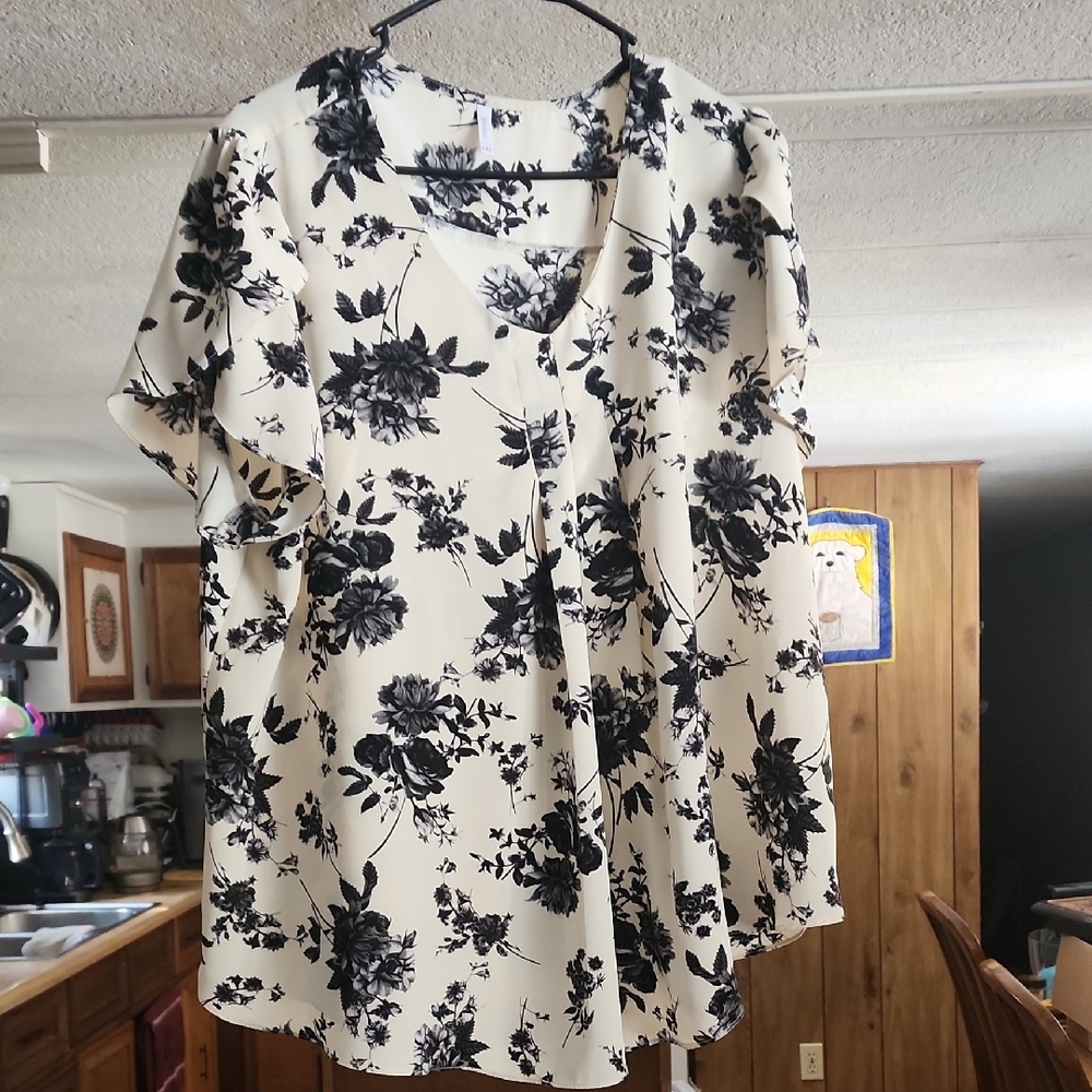 White Puff Sleeve Blouse with Peter Pan Collar